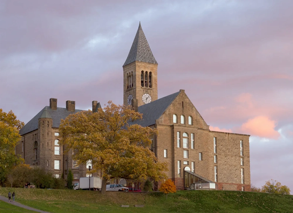 Universidad de Cornell, Ithaca